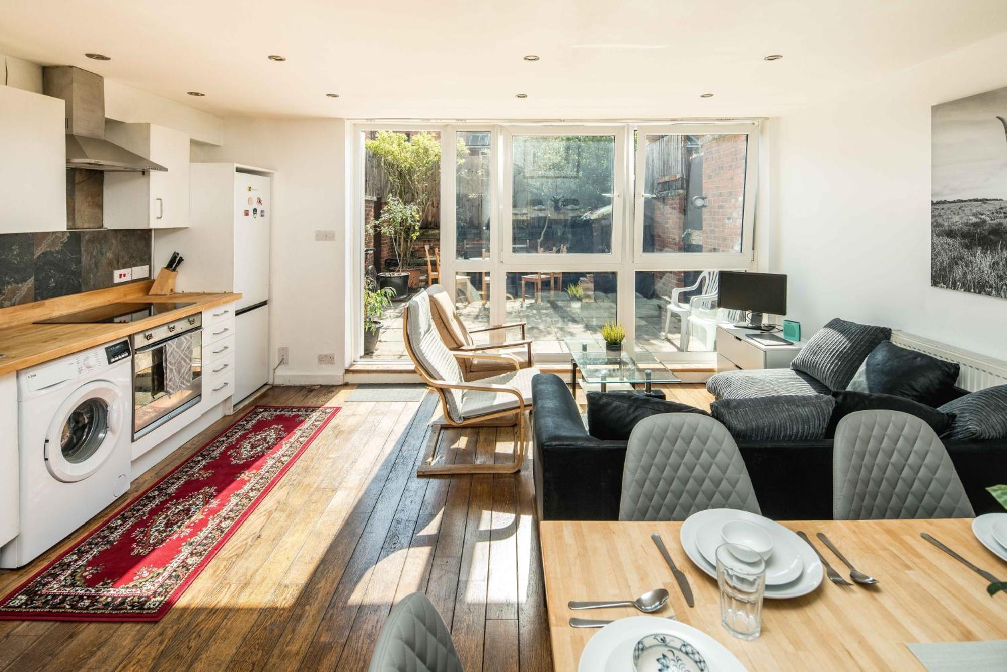 Hoxton Rooms Лондон Экстерьер фото